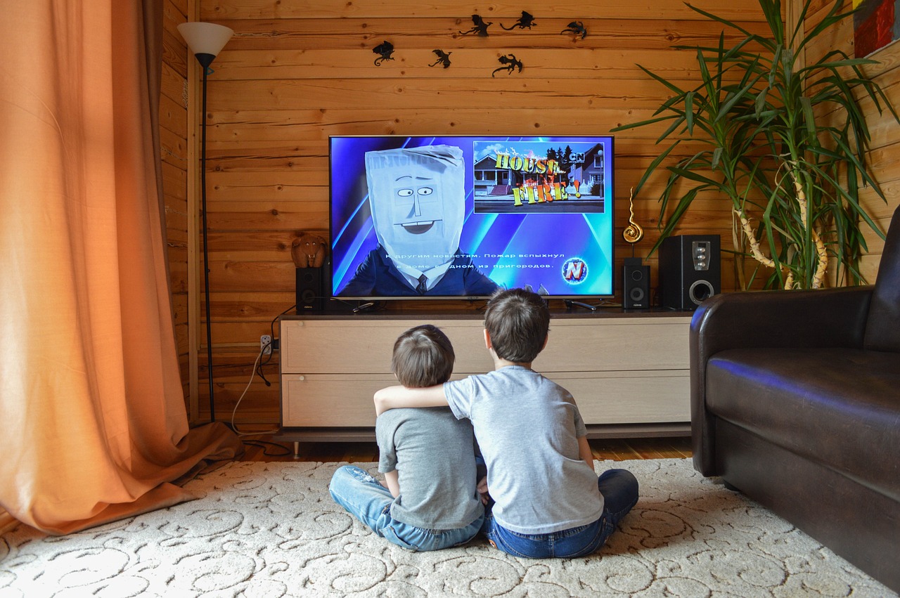 děti u televize